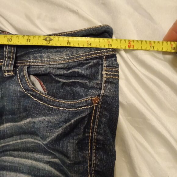 Women’s RUE 21 Cuffed Denim Jean Bermuda Shorts Size 30 Waist Inseam 8 - Picture 5 of 7